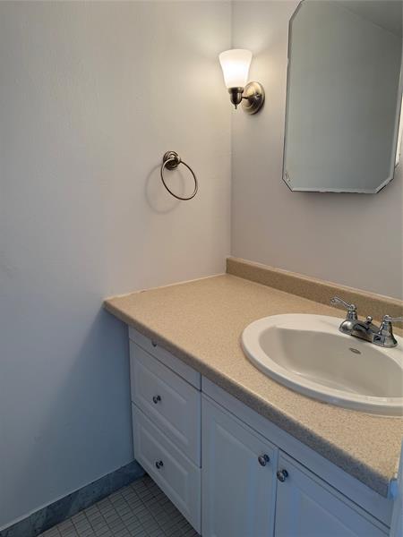 Image 16 of 46 For 3015 Ocean Blvd  19 E