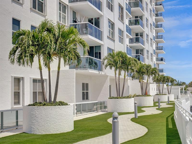 Image 22 of 46 For 3015 Ocean Blvd  19 E