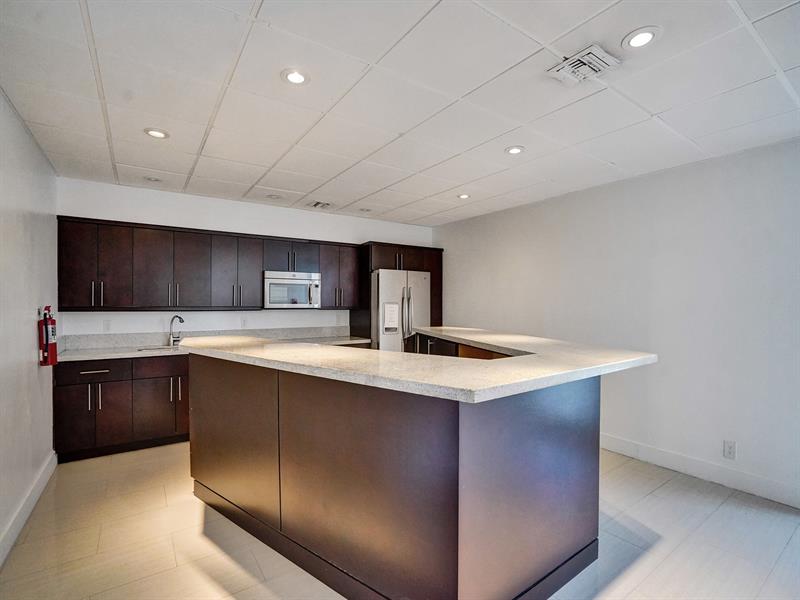 Image 37 of 46 For 3015 Ocean Blvd  19 E