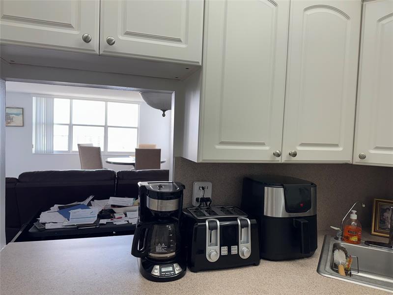Image 8 of 46 For 3015 Ocean Blvd  19 E