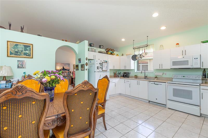 Image 15 of 37 For 857 133rd Avenue