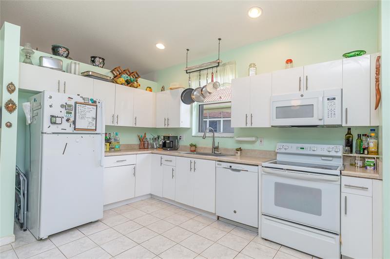 Image 16 of 37 For 857 133rd Avenue