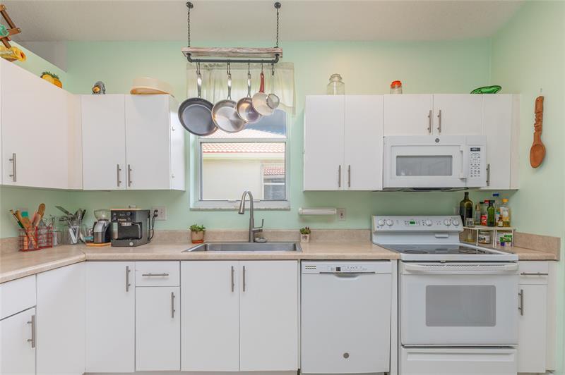 Image 17 of 37 For 857 133rd Avenue