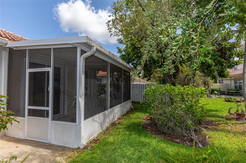 Image 32 of 37 For 857 133rd Avenue