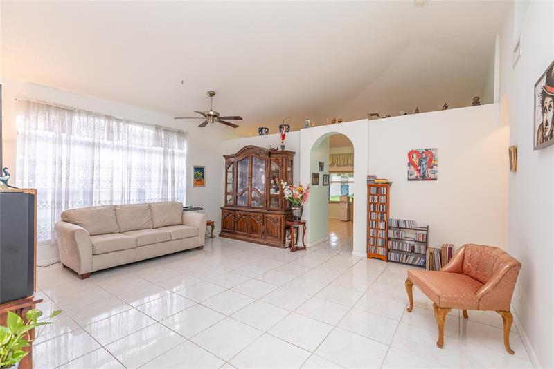 Image 6 of 37 For 857 133rd Avenue