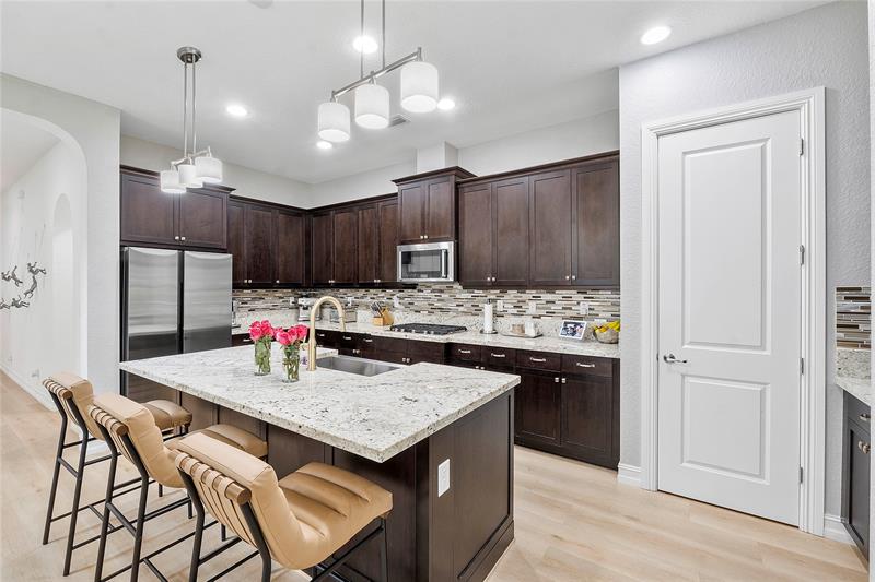 Image 15 of 77 For 9330 Meridian Dr E