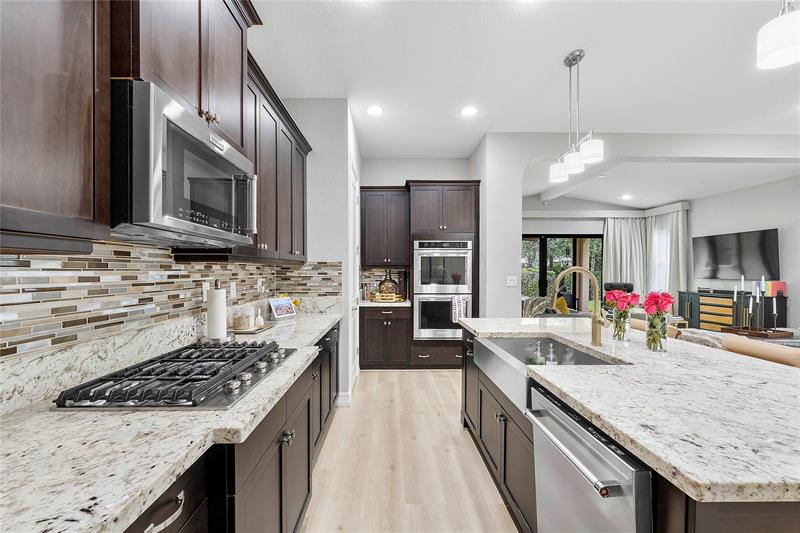 Image 18 of 77 For 9330 Meridian Dr E