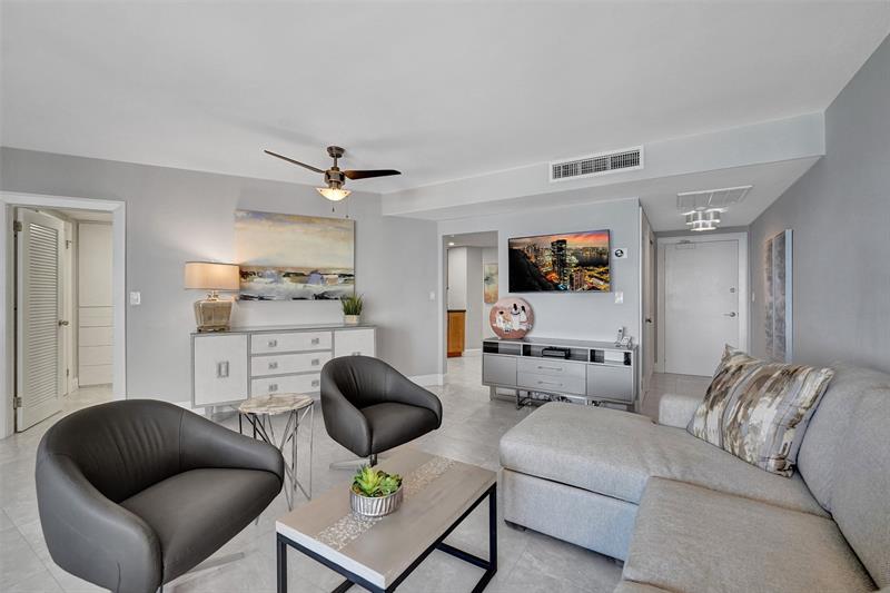 Image 17 of 80 For 3800 Galt Ocean Dr  1002