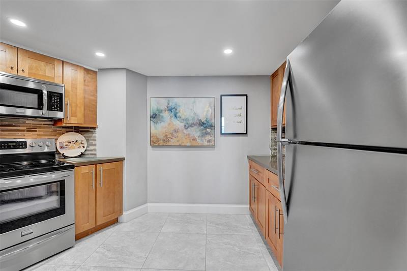Image 22 of 80 For 3800 Galt Ocean Dr  1002