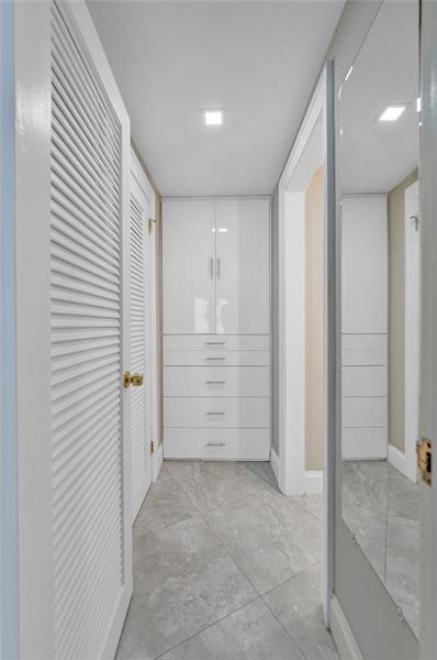 Image 33 of 80 For 3800 Galt Ocean Dr  1002