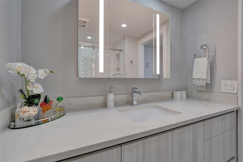 Image 37 of 80 For 3800 Galt Ocean Dr  1002