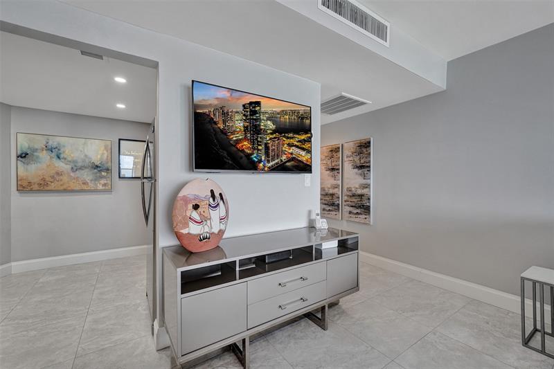Image 43 of 80 For 3800 Galt Ocean Dr  1002