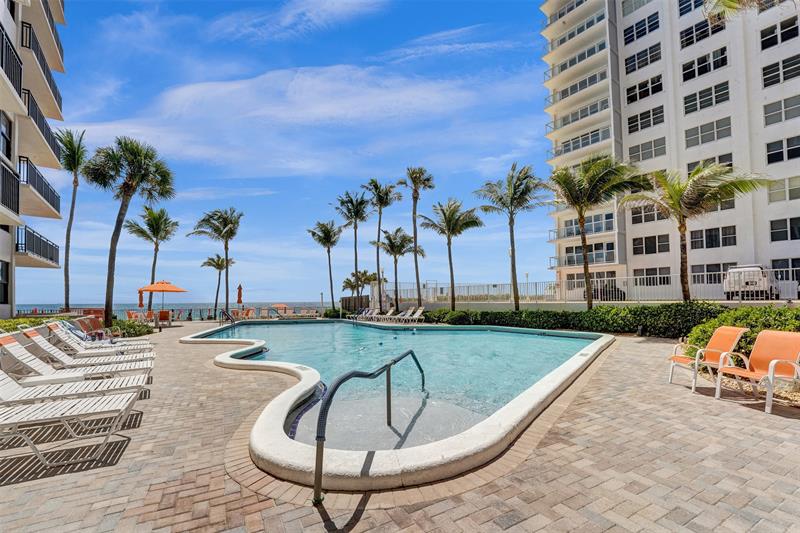 Image 68 of 80 For 3800 Galt Ocean Dr  1002