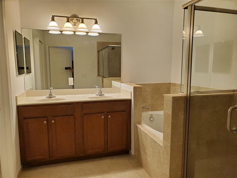 Image 13 of 25 For 9627 Watercrest Isle