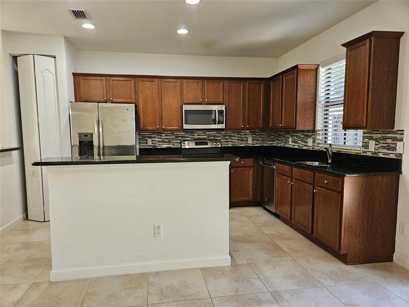 Image 3 of 25 For 9627 Watercrest Isle