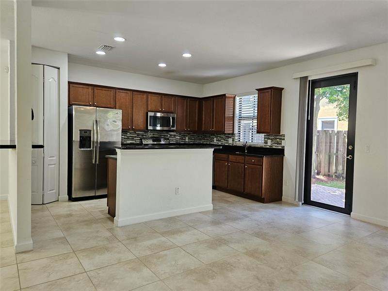 Image 5 of 25 For 9627 Watercrest Isle