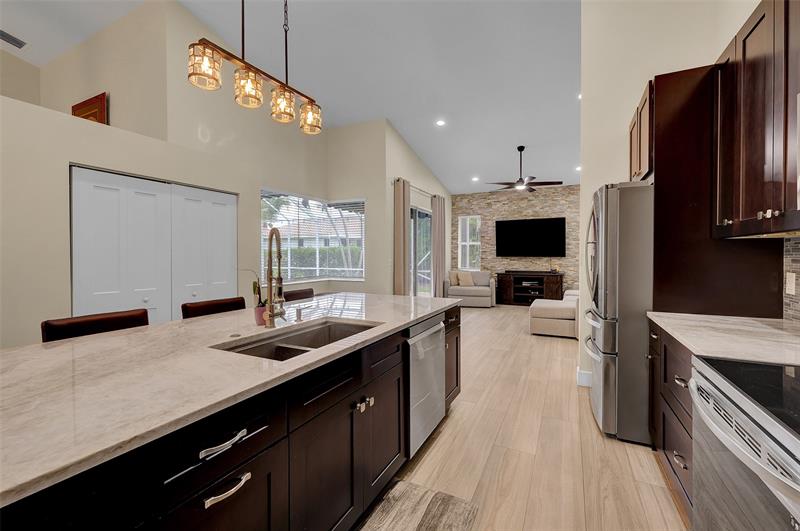 Image 7 of 68 For 4995 110th Ter