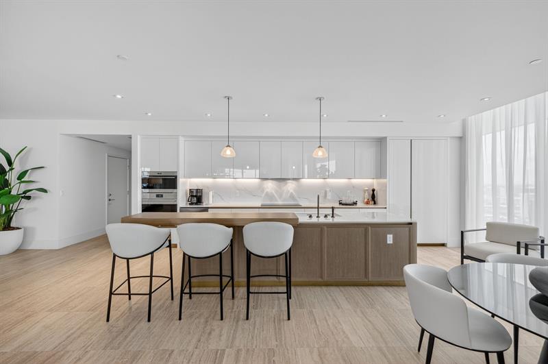 Image 21 of 54 For 525 Fort Lauderdale Beach Blvd  1902