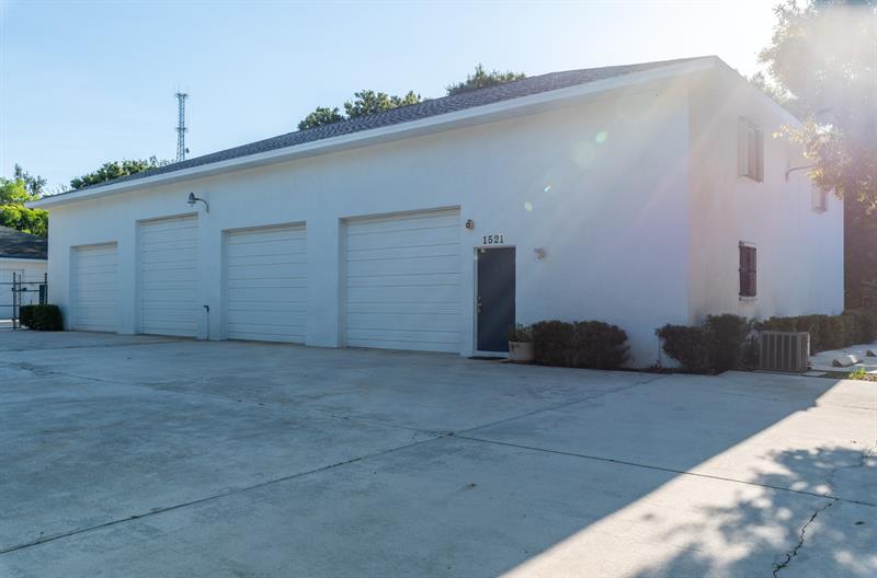 Image 31 of 43 For 1521 South Niemeyer Cir