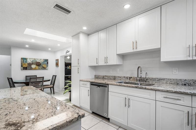 Details for 9404 81st Ct, Tamarac, FL 33321