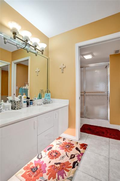 Image 32 of 37 For 7412 Granville Dr  112