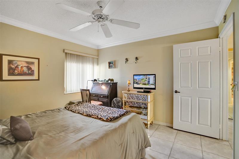 Image 36 of 37 For 7412 Granville Dr  112