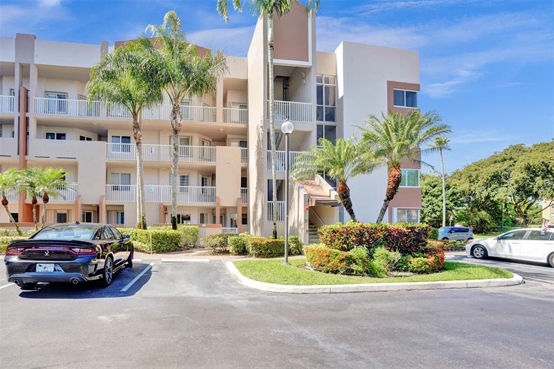 Image 6 of 37 For 7412 Granville Dr  112