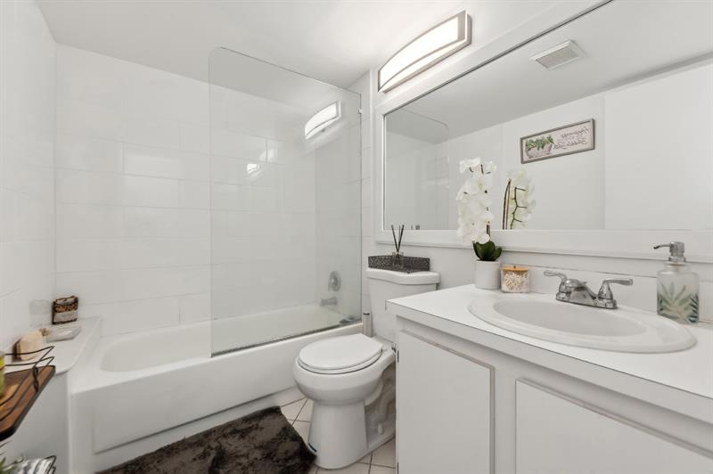 Image 11 of 13 For 608 Sea Pine Way  D2