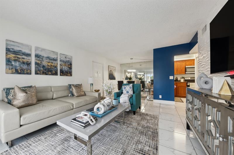 Image 4 of 13 For 608 Sea Pine Way  D2