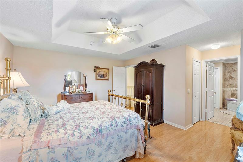 Image 27 of 35 For 466 Royal Cove Cir