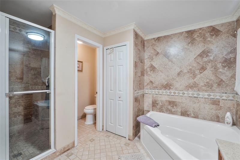 Image 31 of 35 For 466 Royal Cove Cir