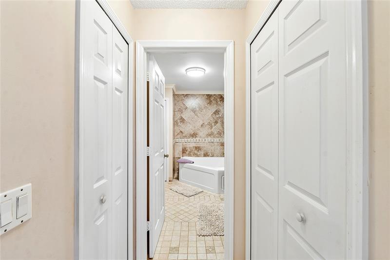 Image 33 of 35 For 466 Royal Cove Cir