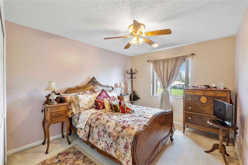 Image 34 of 35 For 466 Royal Cove Cir