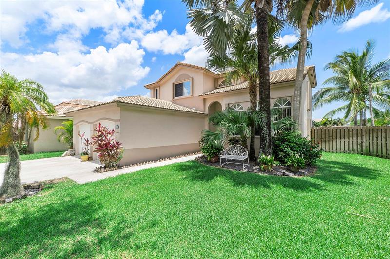 Image 4 of 35 For 466 Royal Cove Cir