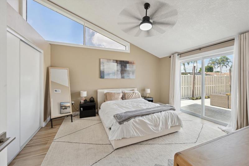 Image 20 of 34 For 9867 Boca Gardens Trl  D