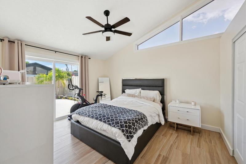Image 23 of 34 For 9867 Boca Gardens Trl  D
