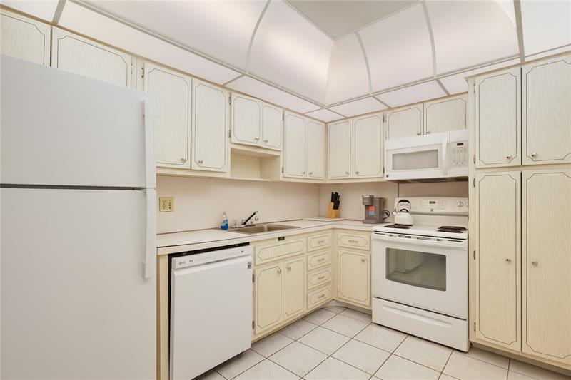 Image 10 of 37 For 1980 Ocean  10c