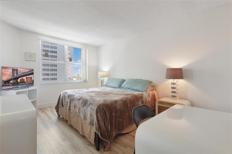 Image 12 of 37 For 1980 Ocean  10c