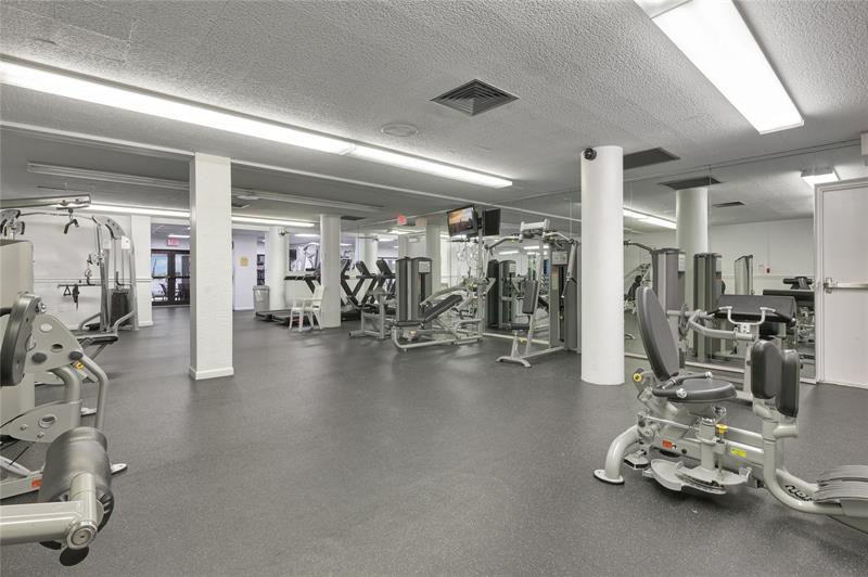 Image 20 of 37 For 1980 Ocean  10c