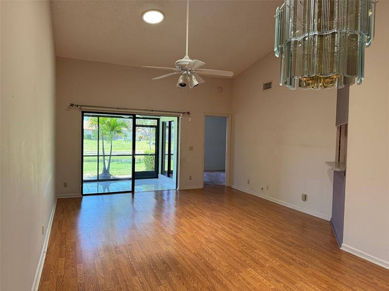 Image 6 of 22 For 16 Centennial Ct