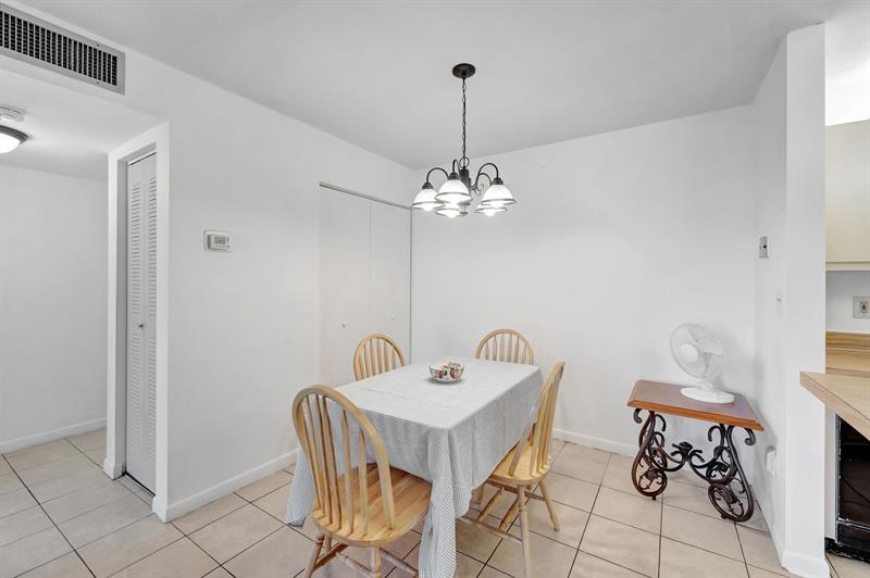 Image 10 of 25 For 9460 Belfort Cir  L3-111