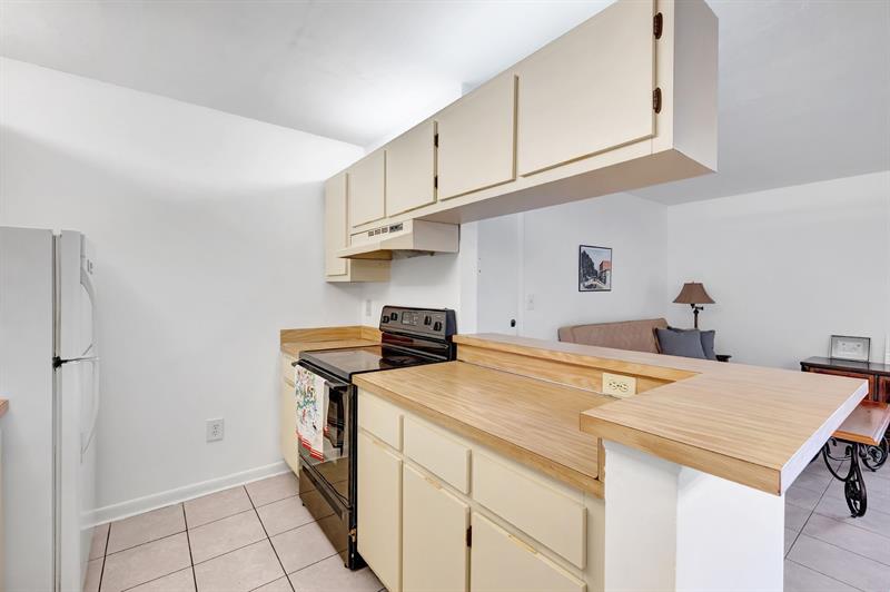 Image 13 of 25 For 9460 Belfort Cir  L3-111