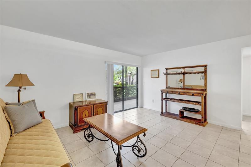Image 6 of 25 For 9460 Belfort Cir  L3-111