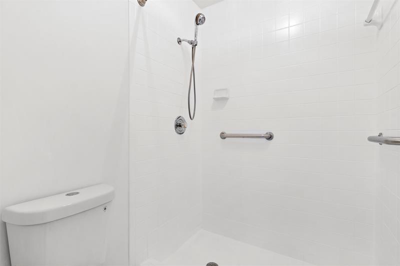 Image 23 of 43 For 5581 98th Way