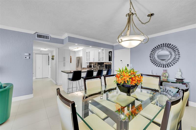 Image 29 of 34 For 211 Ocean Dr  405