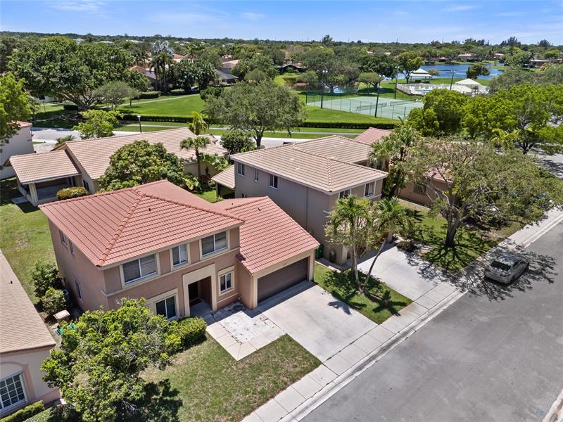 Image 10 of 19 For 10772 14th Pl