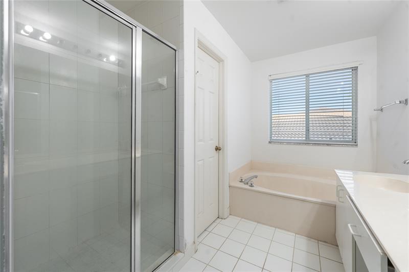 Image 17 of 19 For 10772 14th Pl