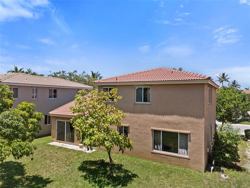 Image 8 of 19 For 10772 14th Pl