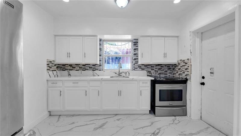 Image 10 of 19 For 465 119th Street