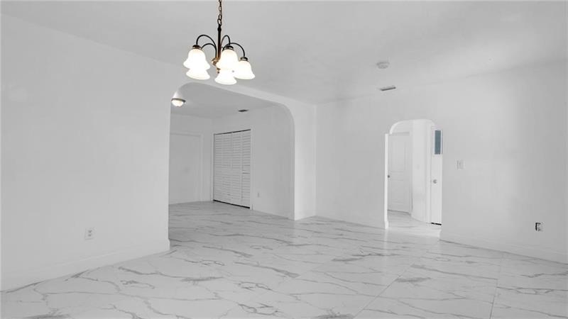 Image 6 of 19 For 465 119th Street